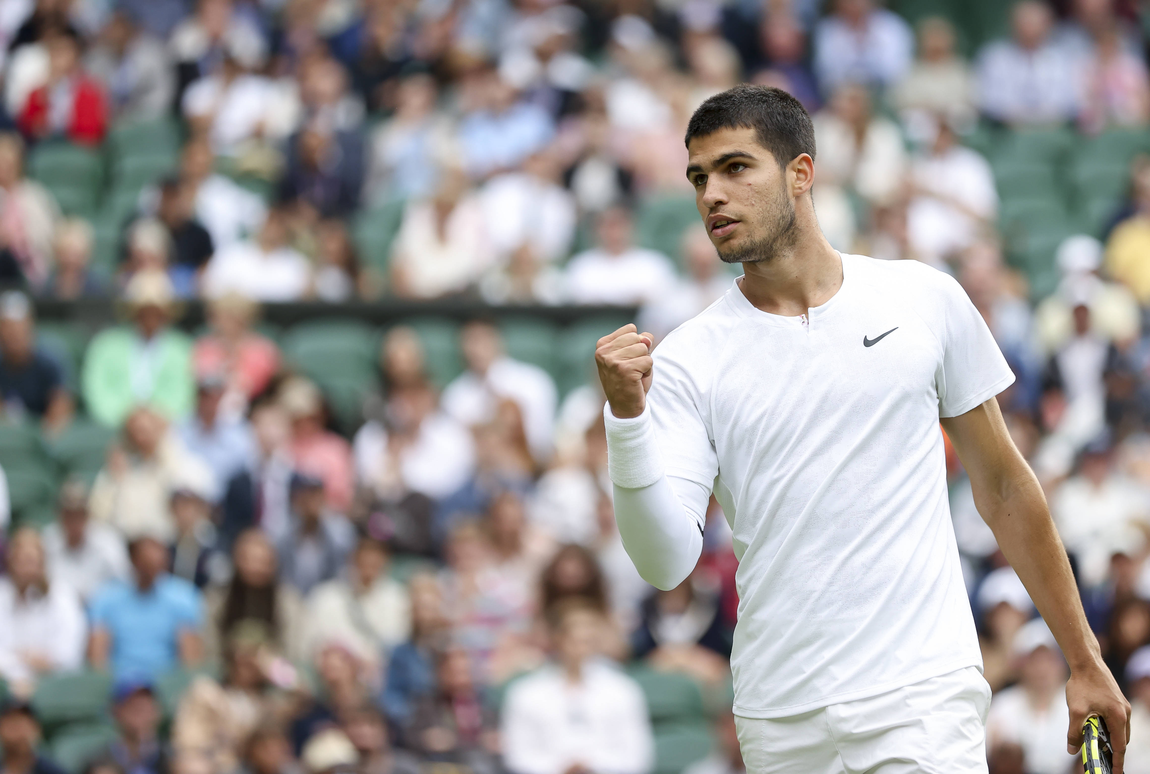 他仍需教练 他仍需教练