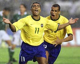 这使得他在 这使得他在