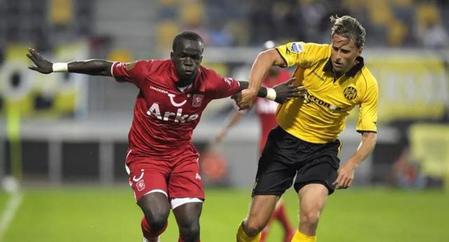 他自小就加 他自小就加