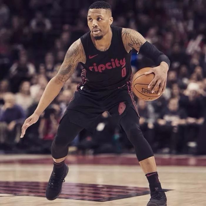 她的成功故 她的成功故