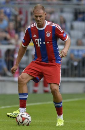 经人潮涌动 经人潮涌动